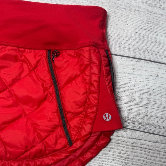 Lululemon Hot Cheeks Goose Down Puffy Running Skirt Size 8 Red Quilted - Picture 2 of 9